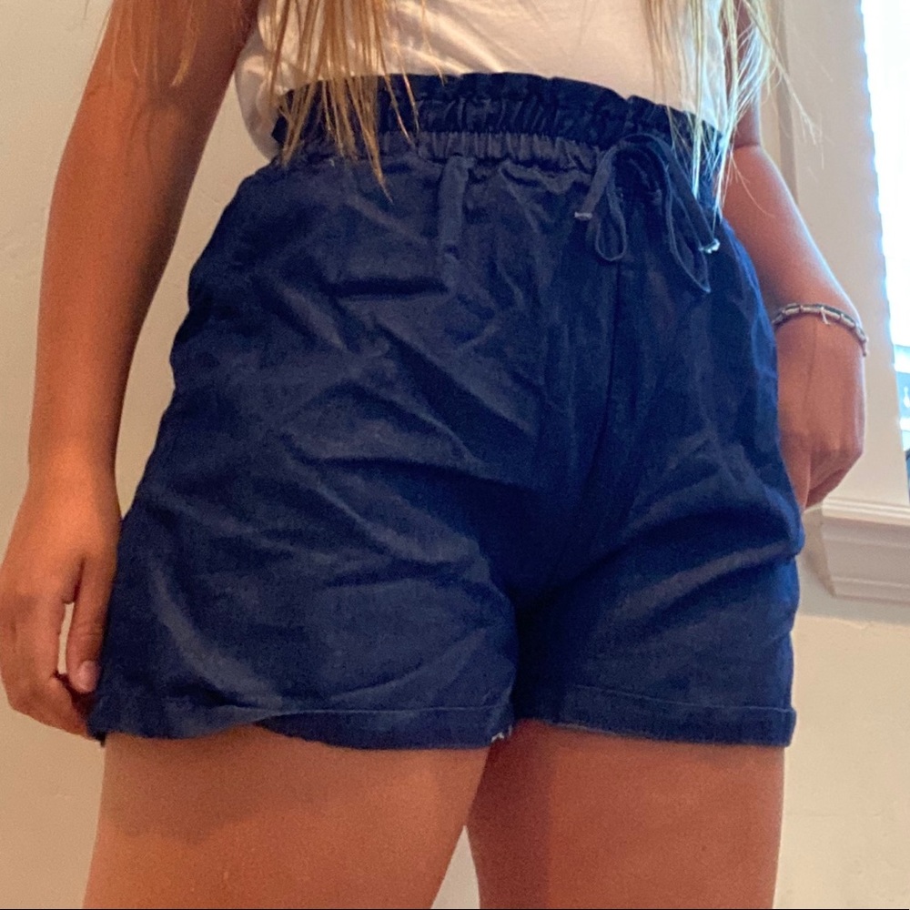 dark blue shorts
